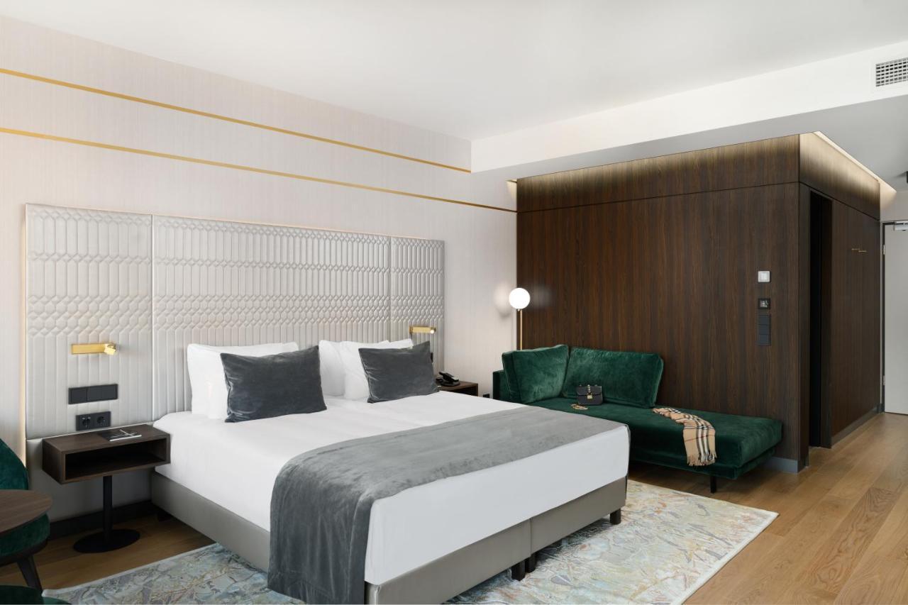 Emerald Downtown Luxury Suites By Continental Group Будапеща Екстериор снимка