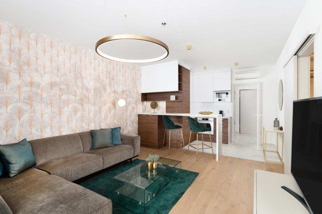 Emerald Downtown Luxury Suites By Continental Group Будапеща Екстериор снимка