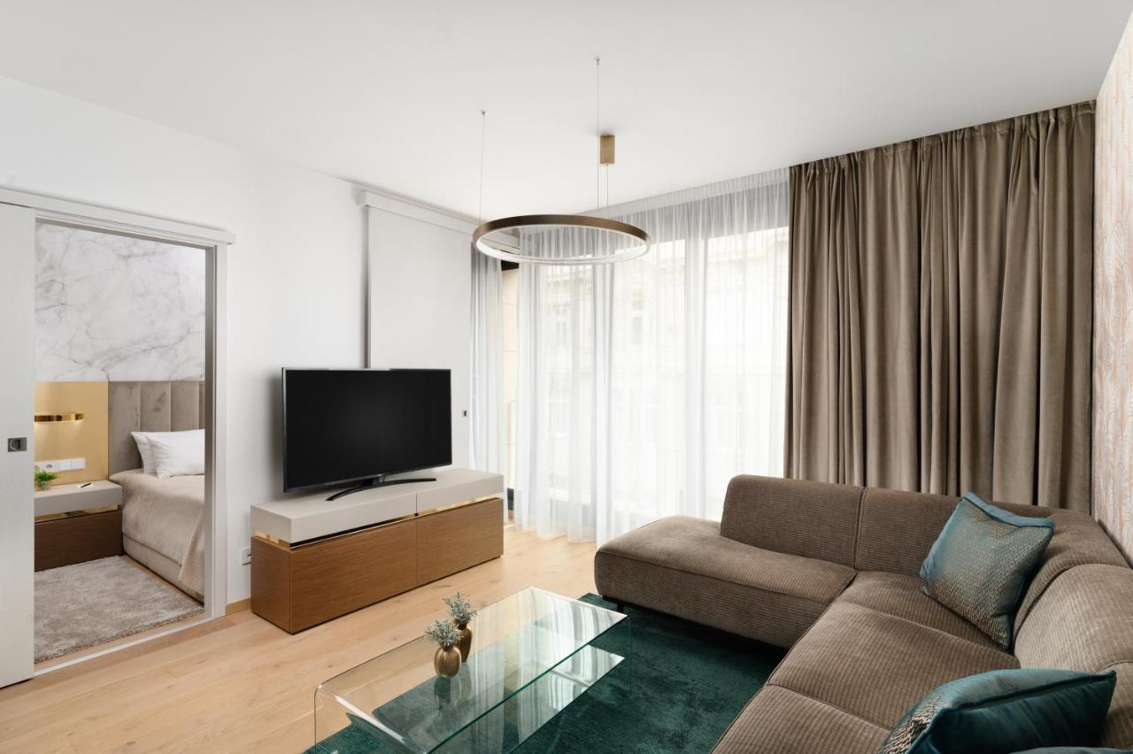 Emerald Downtown Luxury Suites By Continental Group Будапеща Екстериор снимка