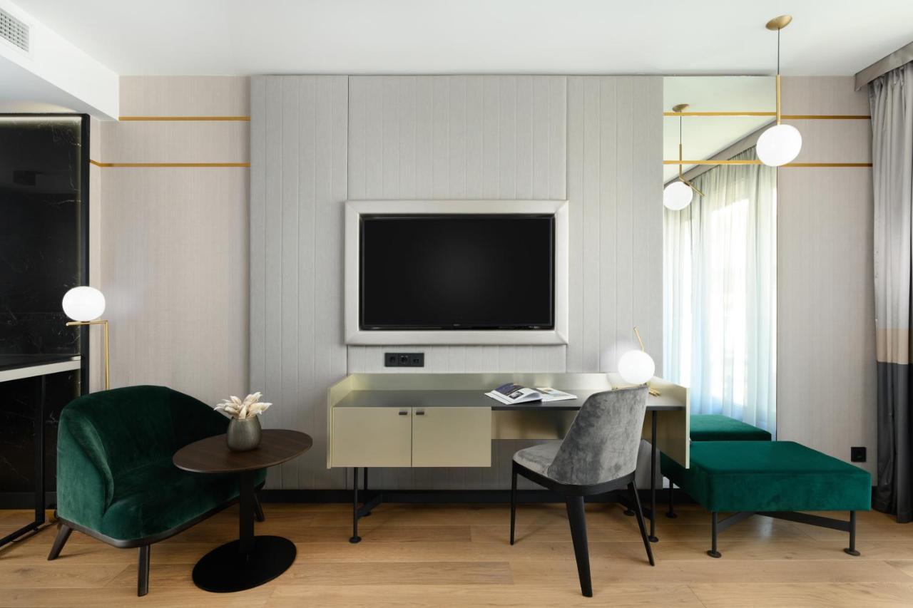 Emerald Downtown Luxury Suites By Continental Group Будапеща Екстериор снимка
