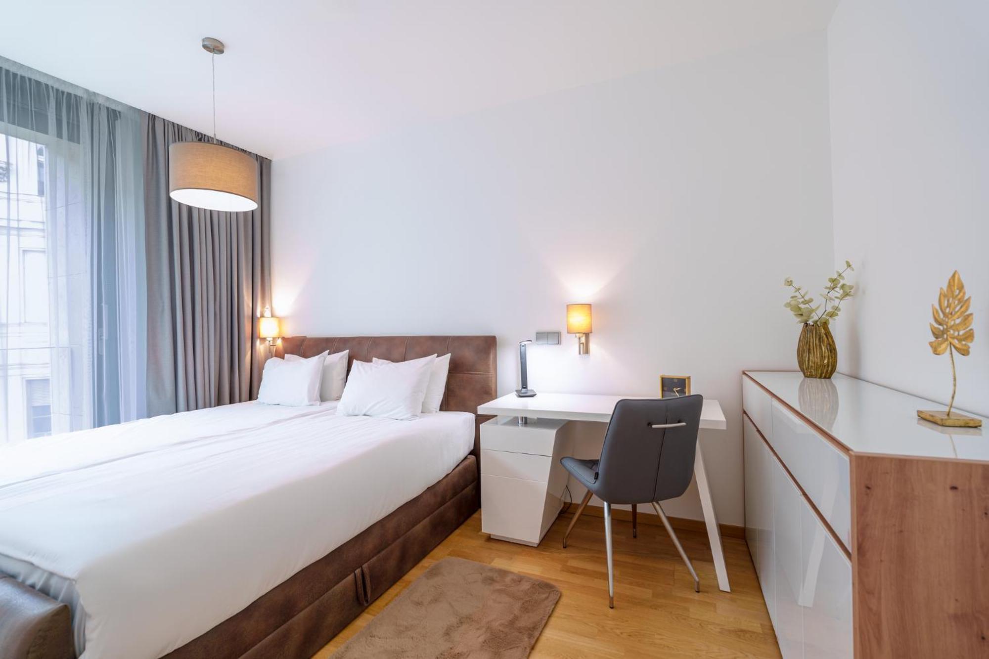 Emerald Downtown Luxury Suites By Continental Group Будапеща Екстериор снимка