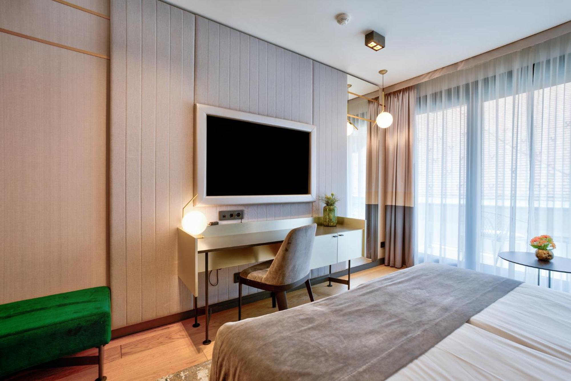 Emerald Downtown Luxury Suites By Continental Group Будапеща Екстериор снимка