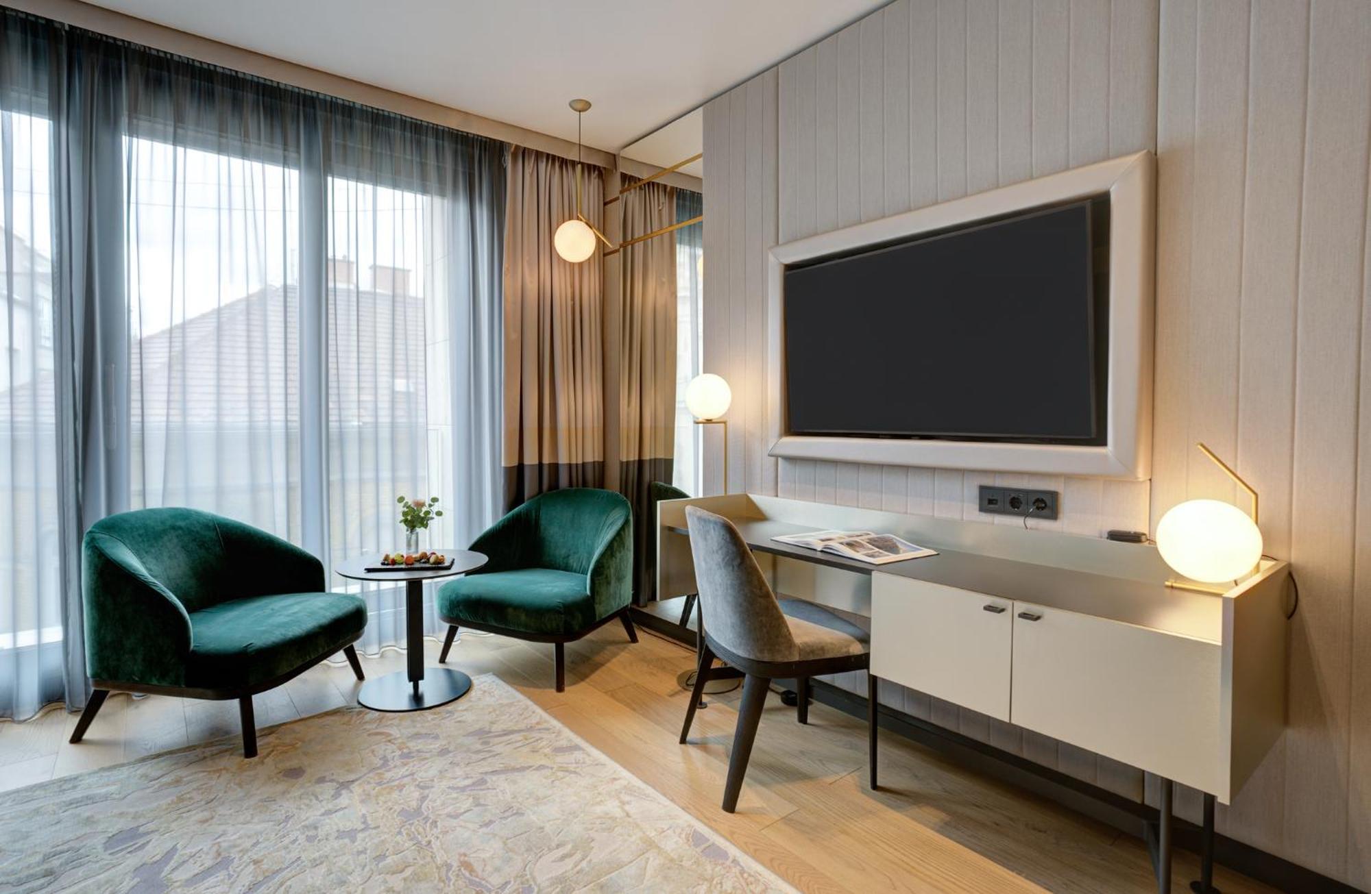 Emerald Downtown Luxury Suites By Continental Group Будапеща Екстериор снимка